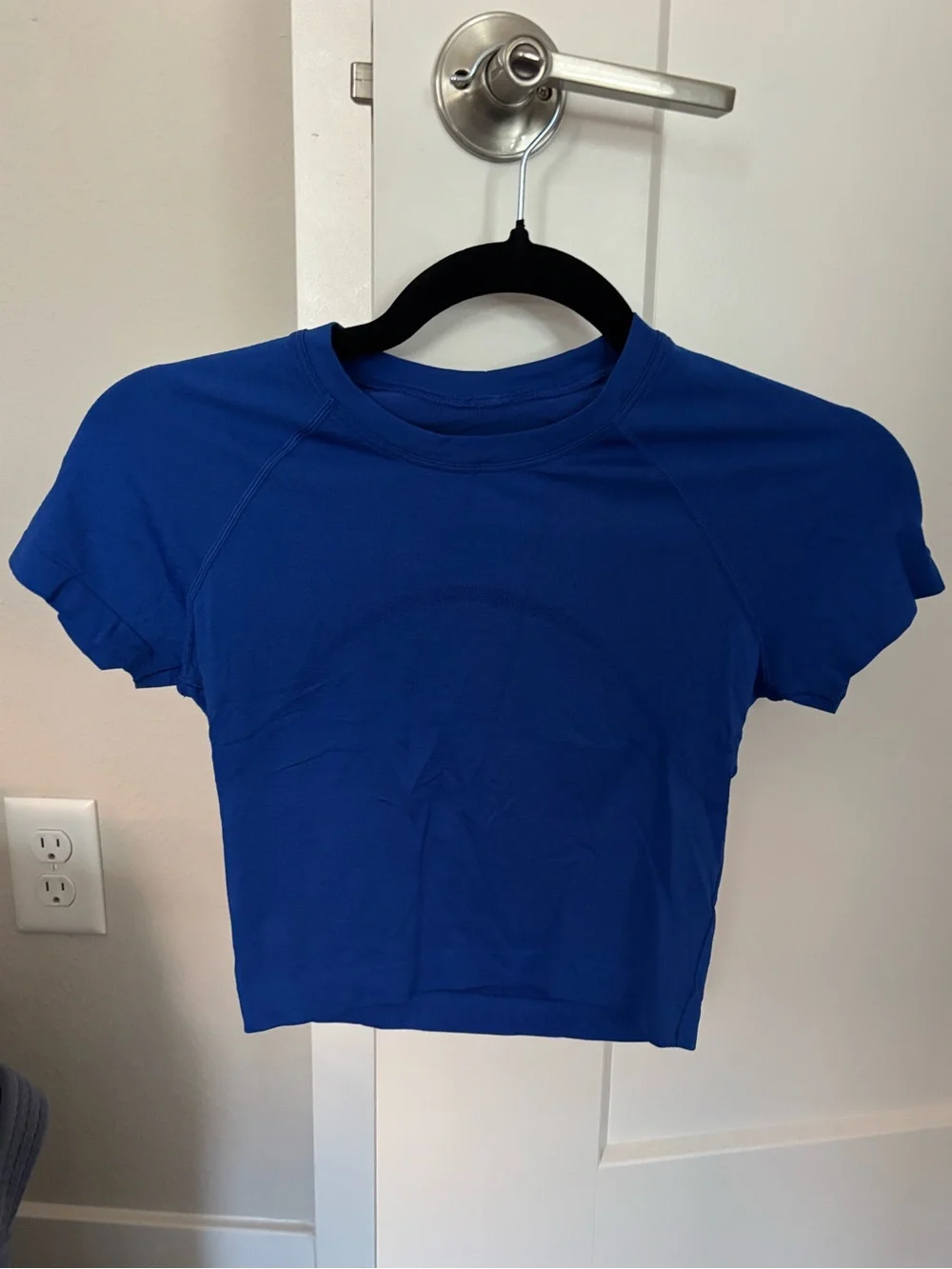 Lululemon women’s Swiftly Tech Cropped Short-Sleeve Shirt 2.0